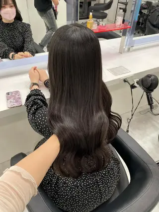 セミロング カラー ヘアアレンジ Ella所属・nana【艶髪】/ レイヤー/縮毛矯正のヘアスタイル