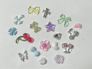 ネイル Pins16所属・Hi-Ko 🍒のネイルデザイン