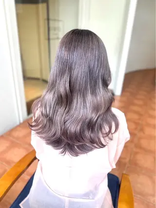 ロング JEWIL SHIBUYAのヘアスタイル