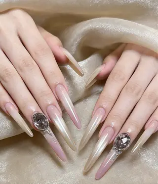 ネイル 小島 阿佑美のネイルデザイン