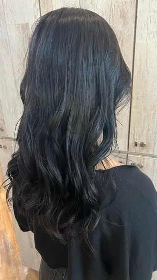 ロング カラー little torichosuji所属・hinata ひなたのヘアスタイル