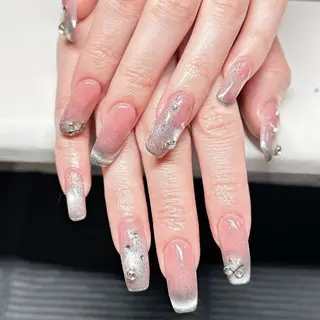 ネイル Chiara チップ長さ出しのネイルデザイン