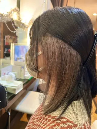 ミディアム カラー 根岸 真奈美のヘアスタイル