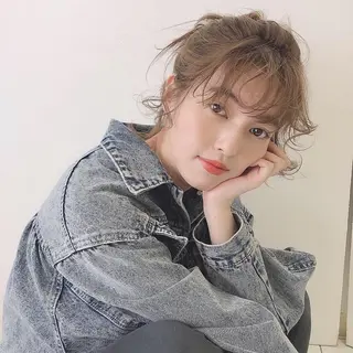 ミディアム カラー ヘアアレンジ 店長/mao/ 前髪/顔周りカットのヘアスタイル