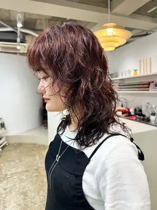 ミディアム パーマ 可愛いパーマスタイル といえばISSEYのヘアスタイル