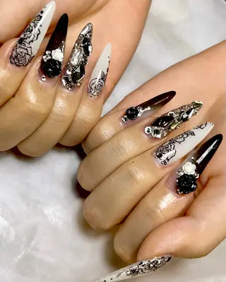 ネイル Reflection marikoのネイルデザイン