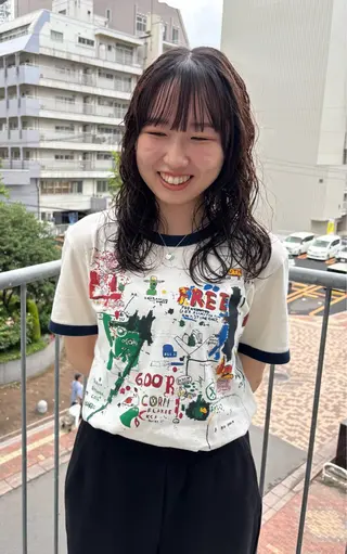 ミディアム パーマ ゆい/パーマ/レイヤ ー/似合わせカラーのヘアスタイル