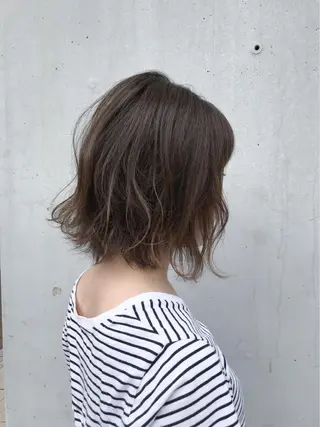 ショート カラー ボブ・レイヤーカット 吉敷航一のヘアスタイル