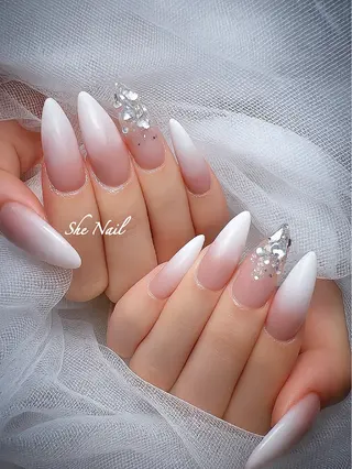 ネイル She   Nail所属・ISA_ BELLAのネイルデザイン