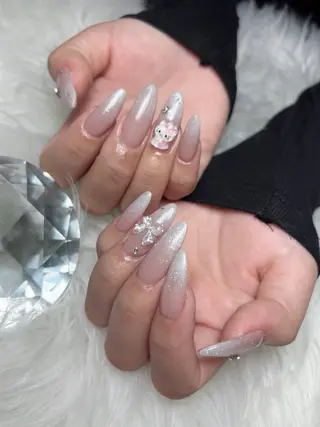 ネイル 藪木 七海のネイルデザイン