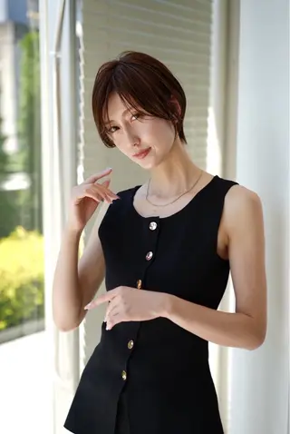 ショート カラー 八幡 空乃のヘアスタイル