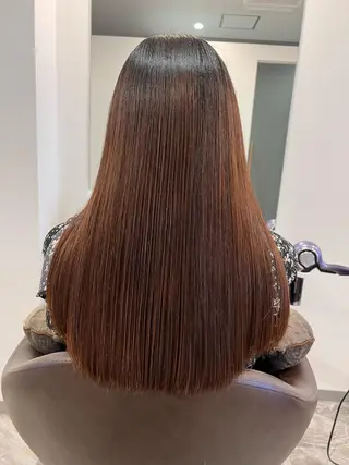 セミロング ブリーチ毛に縮毛矯正 ✨カラー✨山田 正幸のヘアスタイル