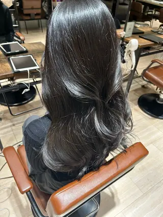 ロング パーマ 🎀大竹美侑／顔まわ りカット／レイヤーのヘアスタイル