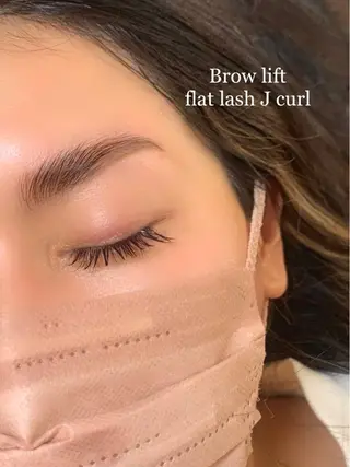 マツエク・マツパ アイブロウ Lilly所属・Lilly eyelashのマツエク・マツパデザイン