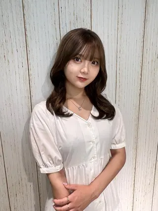 セミロング ヘアアレンジ 🧊🪞透明感カラー himeのヘアスタイル