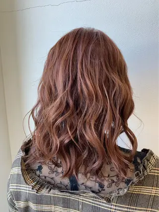 ミディアム カラー パーマ ヘアアレンジ メンズ キッズ ネイル マツエク・マツパ 川上 有香のヘアスタイル