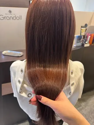 セミロング grandoll本店所属・葛城 咲羽のヘアスタイル