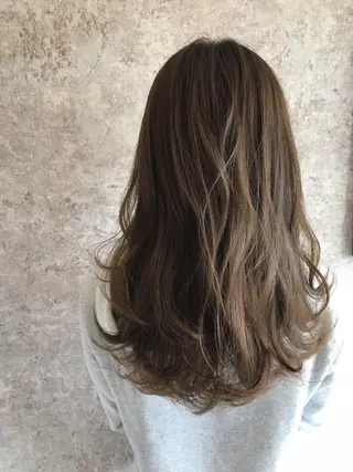 カラー due hair 京都駅前店 MILBON オージュア認定サロン【デューヘアー】所属・ハイトーンブリーチ 土坂　由志【京都】のヘアスタイル