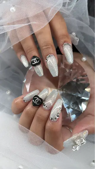 ネイル 石田 幸音のネイルデザイン