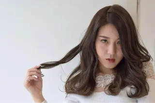 セミロング ému エミュ　hair &spa所属・近藤 みゅうまのヘアスタイル