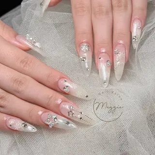 ネイル Maggie Nail🦩のネイルデザイン