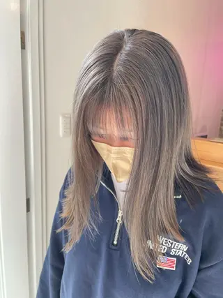 セミロング カラー STAR RIVER所属・YUI/ ブリーチカラー🌷のヘアスタイル