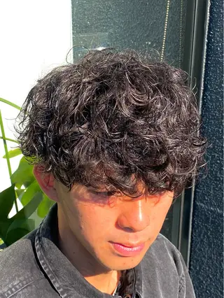 ミディアム パーマ メンズ 谷口 悠生のヘアスタイル