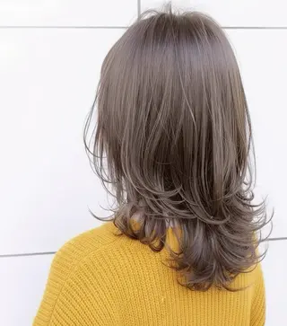 ミディアム MoanabyHEADLIGHT西葛西店所属・HARUNA 🌼*･のヘアスタイル