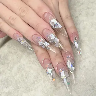 ネイル Leonie Fukaのネイルデザイン