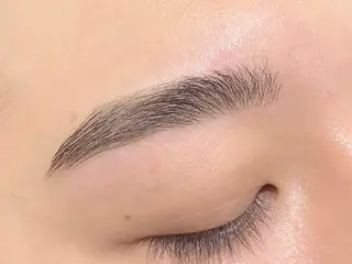 メンズ アイブロウ カットカラーパーマ モデル🫧ﾐﾕｳ🫧の眉毛・アイブロウイメージ