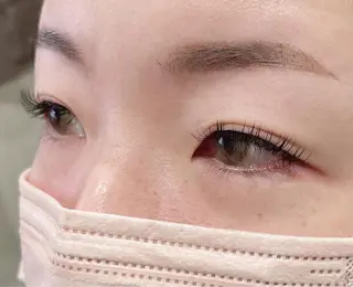 アイブロウ ルクール巻店 坂大 莉乃のマツエク・マツパデザイン