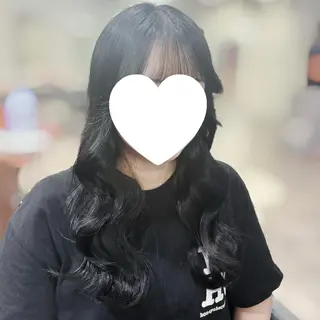 ロング OZ梅田♡ ゆはなブリーチのヘアスタイル