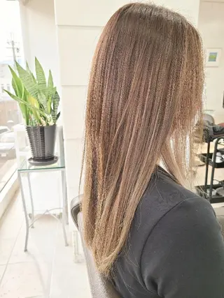 ロング 🎗️髪質改善・美髪 艶髪🥇小西邦生のヘアスタイル