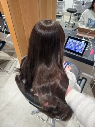 ロング 艶髪 RYOSEIのヘアスタイル