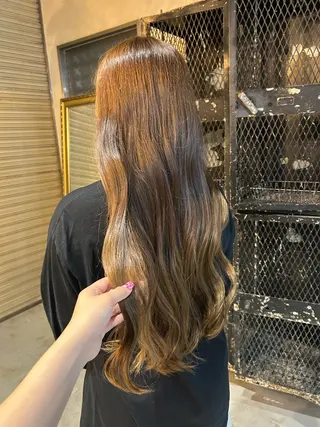 ロング カラー BOOBEE所属・植吉 琉月のヘアスタイル