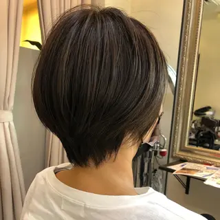 カラー Reina .のヘアスタイル
