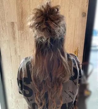 ロング ヘアアレンジ 岡村 真子のヘアスタイル