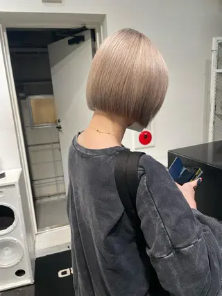 ショート カラー パーマ ヘアアレンジ メンズ キッズ ネイル マツエク・マツパ アイブロウ 艶ハイトーン/ヘア アレンジAYAKAのヘアスタイル