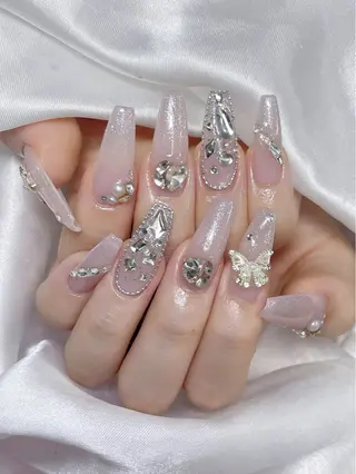 ネイル LEELA NAIL STUDIO所属・LEELA NAIL STUDIOのネイルデザイン