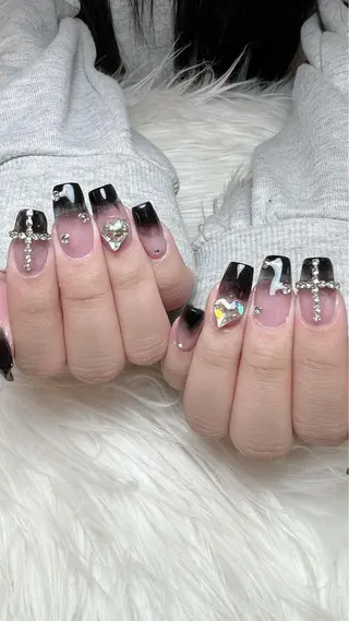 ネイル シェヌネイル JURAのネイルデザイン