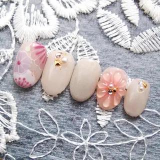 ネイル 山田 麻衣のネイルデザイン