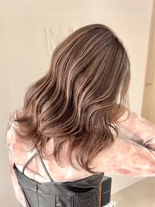 ミディアム toto./ NICHIKAのヘアスタイル