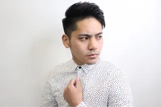 ショート カラー アンダーバーホワイト_WHITE所属・_WHITE芝本 賢吾【天王寺店】のヘアスタイル