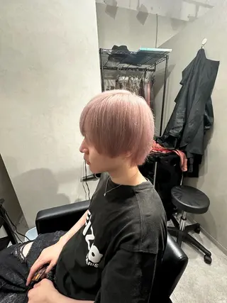 メンズ 奥本 侑 ハイトーン、髪質改善のヘアスタイル