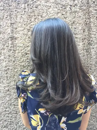 セミロング カラー ニシムラ コウイチのヘアスタイル