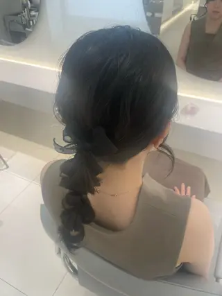 セミロング ヘアセット🎀耳つぼ 👂💎MONAMIのヘアスタイル