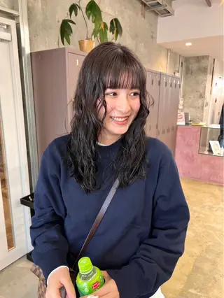 ロング パーマ 森田遥奈/透明感カラ ー/似合わせカットのヘアスタイル