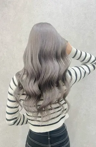 ロング 璃 音のヘアスタイル