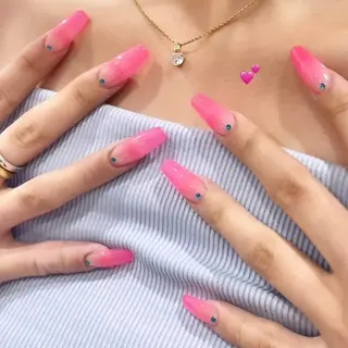 ネイル Lily🍒 NANAのネイルデザイン