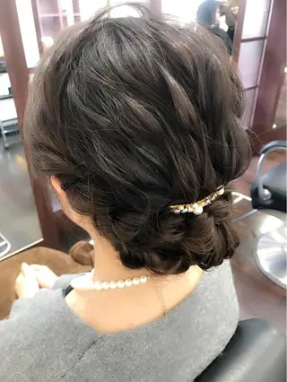 セミロング ヘアアレンジ 沢田 瞳のヘアスタイル